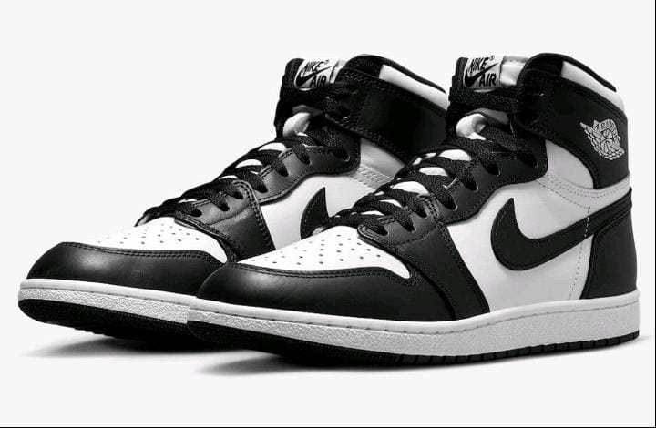Air Jordan 1 Retro  Black  and White  High